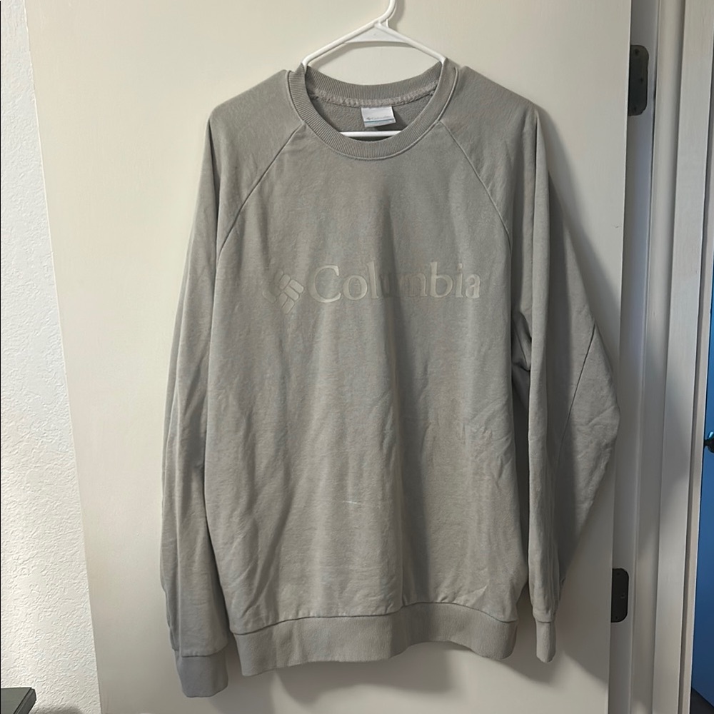 Columbia Gray Crewneck Sweater